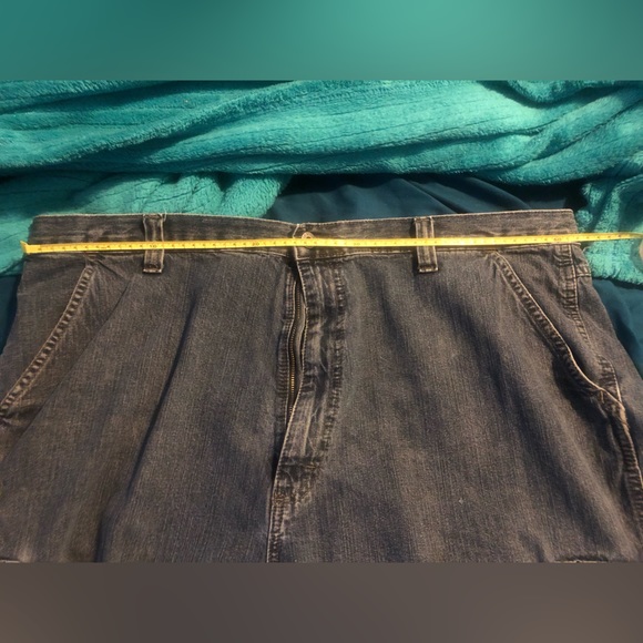 3 for $9 Previously Loved Wrangle Carpenter Shorts - Picture 3 of 7